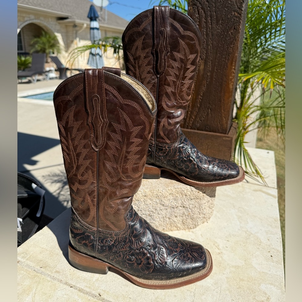 Brown Leather Embroidered Cowgirl Boots